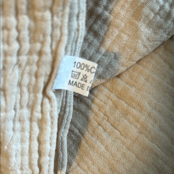 Beige Textured Scarf - Picture 2 of 3